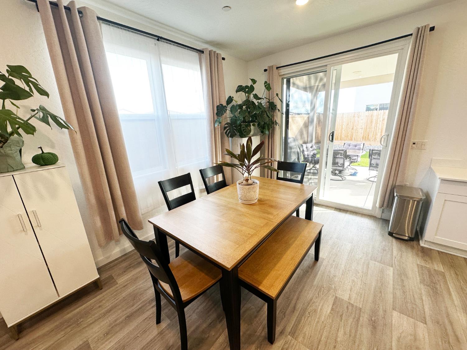 1757 Klamath Road South Madera, CA 93636 - Photo 5 of 34