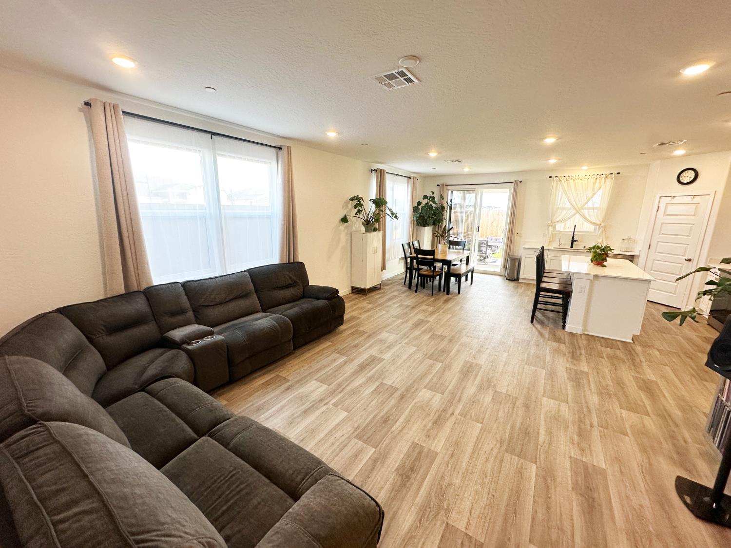 1757 Klamath Road South Madera, CA 93636 - Photo 10 of 34