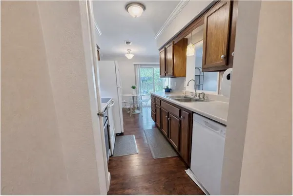$2,200 | 414 Melrose Drive, Richardson, TX 75080