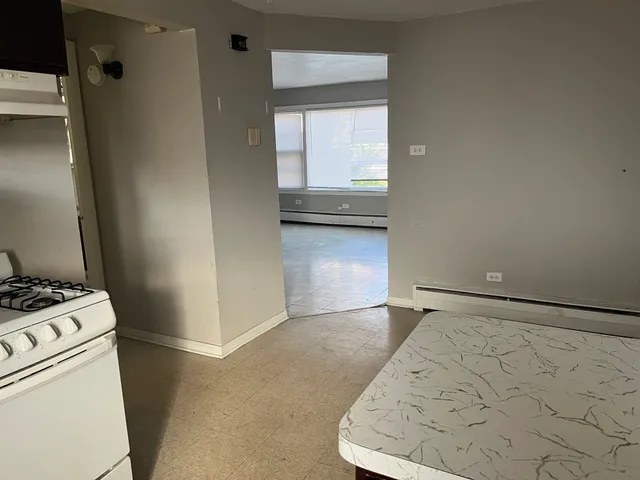 $1,000 | 13940 South Edbrooke Avenue, Unit 2W, Riverdale, IL 60827