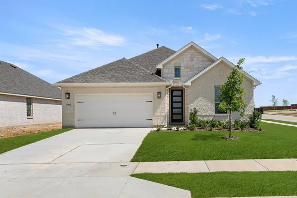 $389,990 | 746 Grand Dl Drive, Lavon, TX 75166