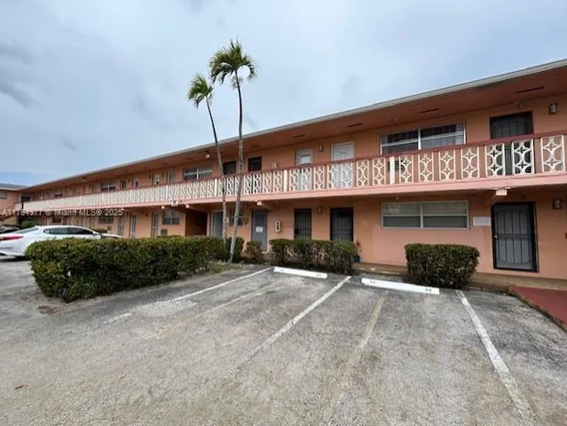 $60,300 | 285 Northeast 191st Street, Unit 2923, Miami, FL 33179