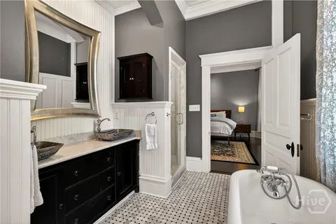 $1,249,000 | 121 East 36th Street, Savannah, GA 31401