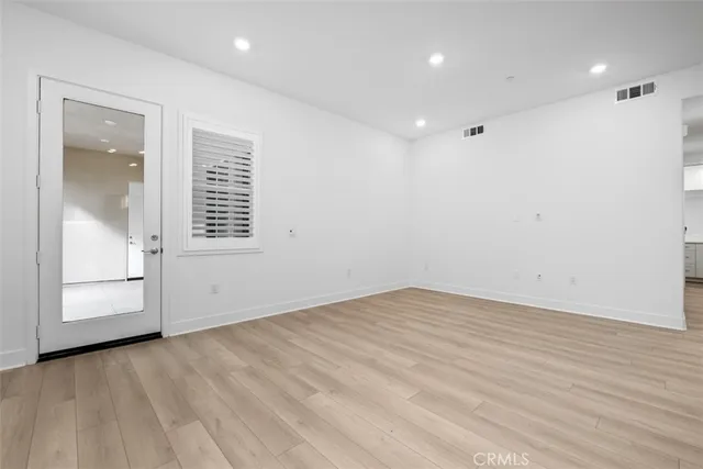 $4,450 | 532 Neilson, Irvine, CA 92618