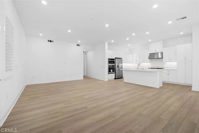 $4,450 | 532 Neilson, Irvine, CA 92618