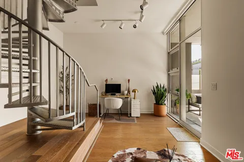 $1,195,000 | 4080 Glencoe Avenue, Unit 226, Marina del Rey, CA 90292