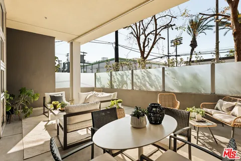 $1,195,000 | 4080 Glencoe Avenue, Unit 226, Marina del Rey, CA 90292