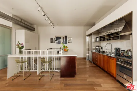 $1,195,000 | 4080 Glencoe Avenue, Unit 226, Marina del Rey, CA 90292