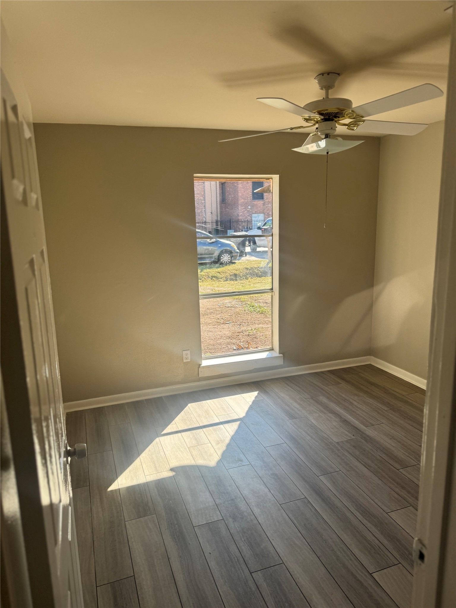 9626 Keegan Road Houston, TX 77099 - Photo 10 of 18 Gallery Image 10