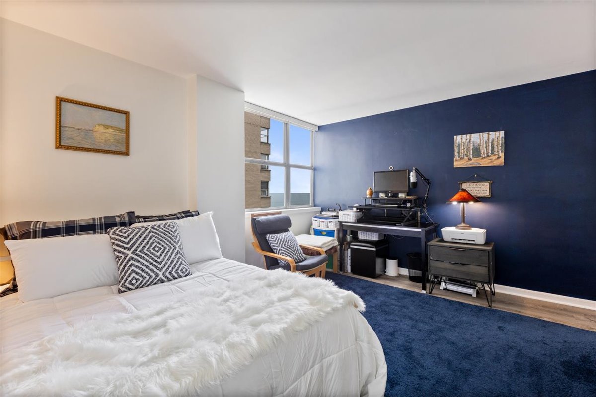6301 North Sheridan Road, Unit 10F Chicago, IL 60660 - Photo 13 of 16
