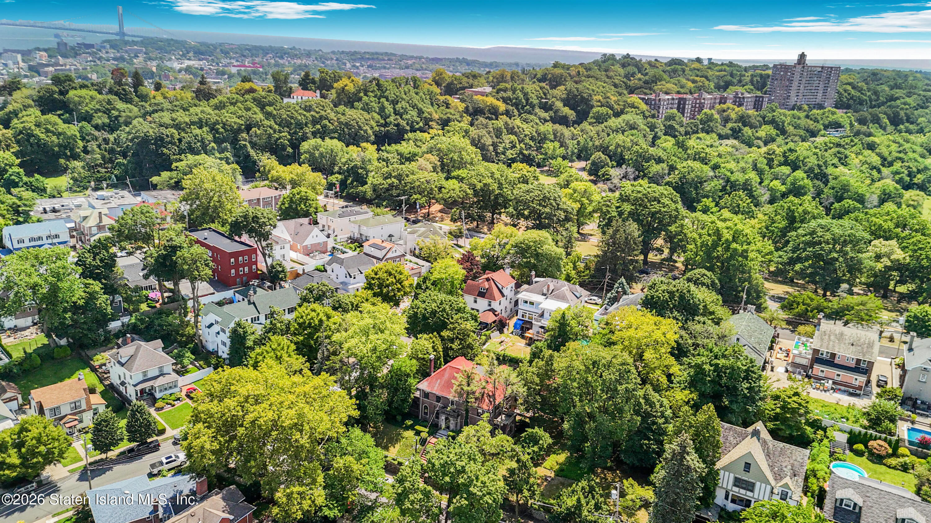 12 Silver Lake Road Staten Island, NY 10301 - Photo 25 of 33 a view of a garden with plants