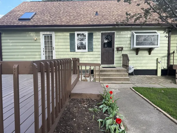$289,000 | 609 Moss Place, Dixon, IL 61021