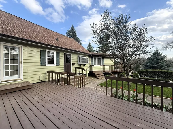 $289,000 | 609 Moss Place, Dixon, IL 61021
