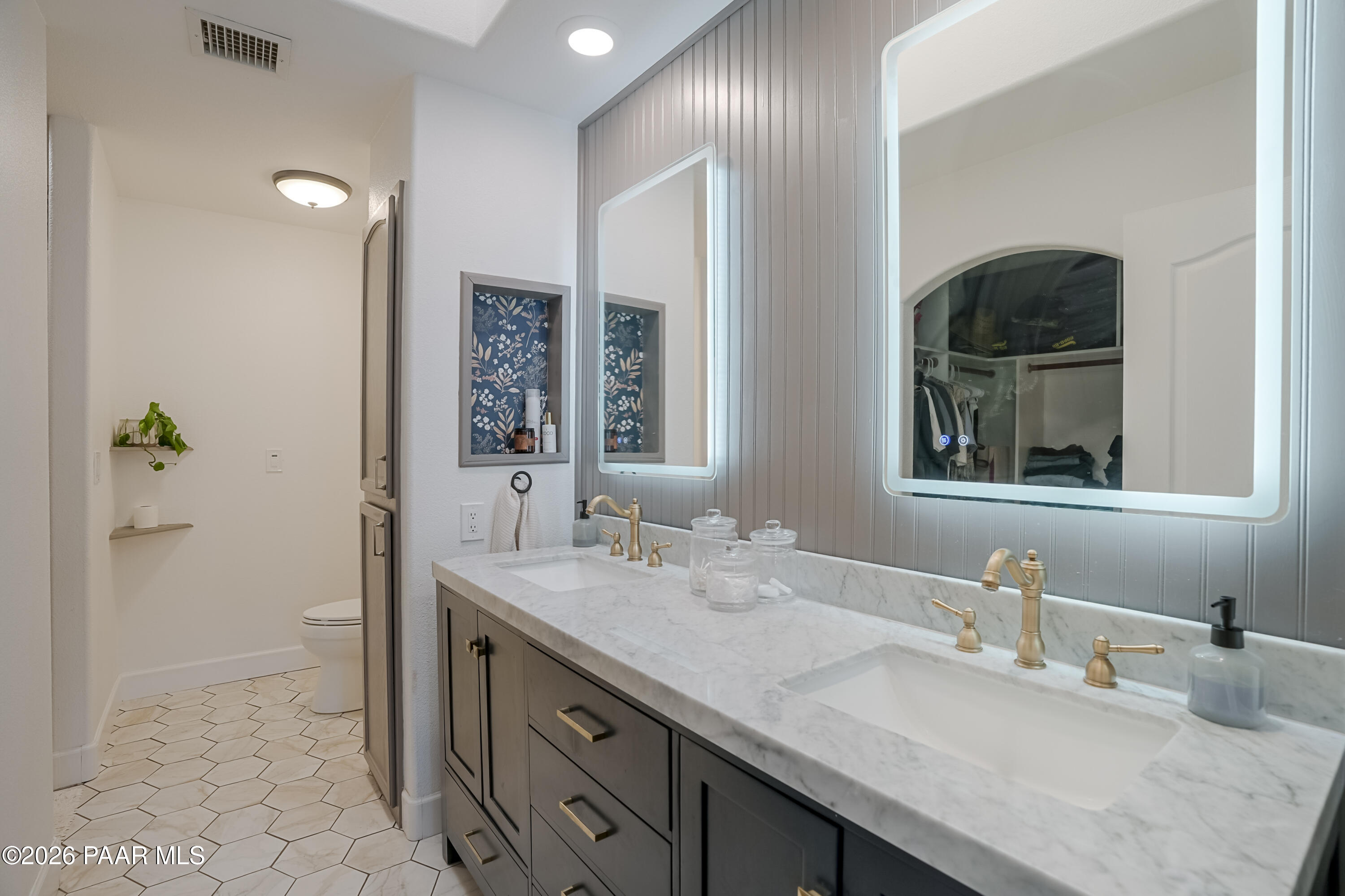 7305 South Rigger Road Mayer, AZ 86333 - Photo 10 of 50 Primary Bathroom 1