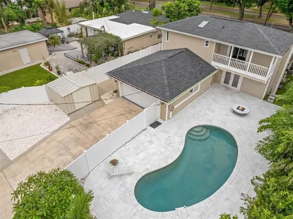$885,000 | 427 Villa Grande Avenue South, St. Petersburg, FL 33707