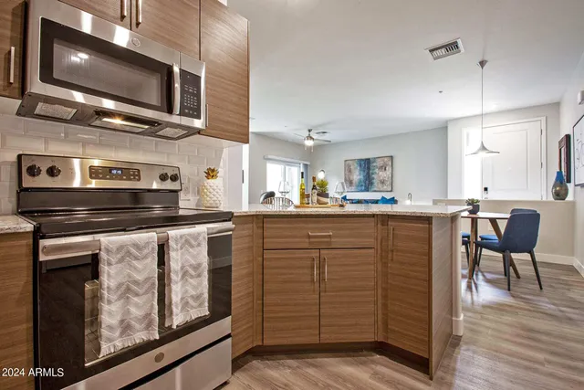 $1,908 | 9700 South Central Avenue, Unit 2, Phoenix, AZ 85042