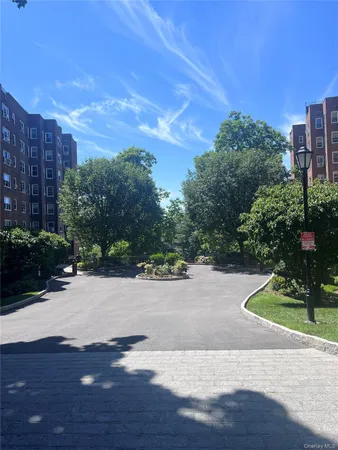 $335,000 | 280 Collins Avenue, Unit 5J, Mount Vernon, NY 10552