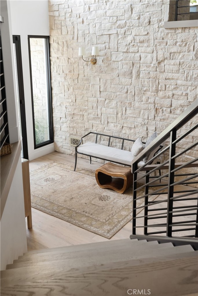 3218 Morningside Drive Hermosa Beach, CA 90254 - Photo 19 of 43 a view of entryway