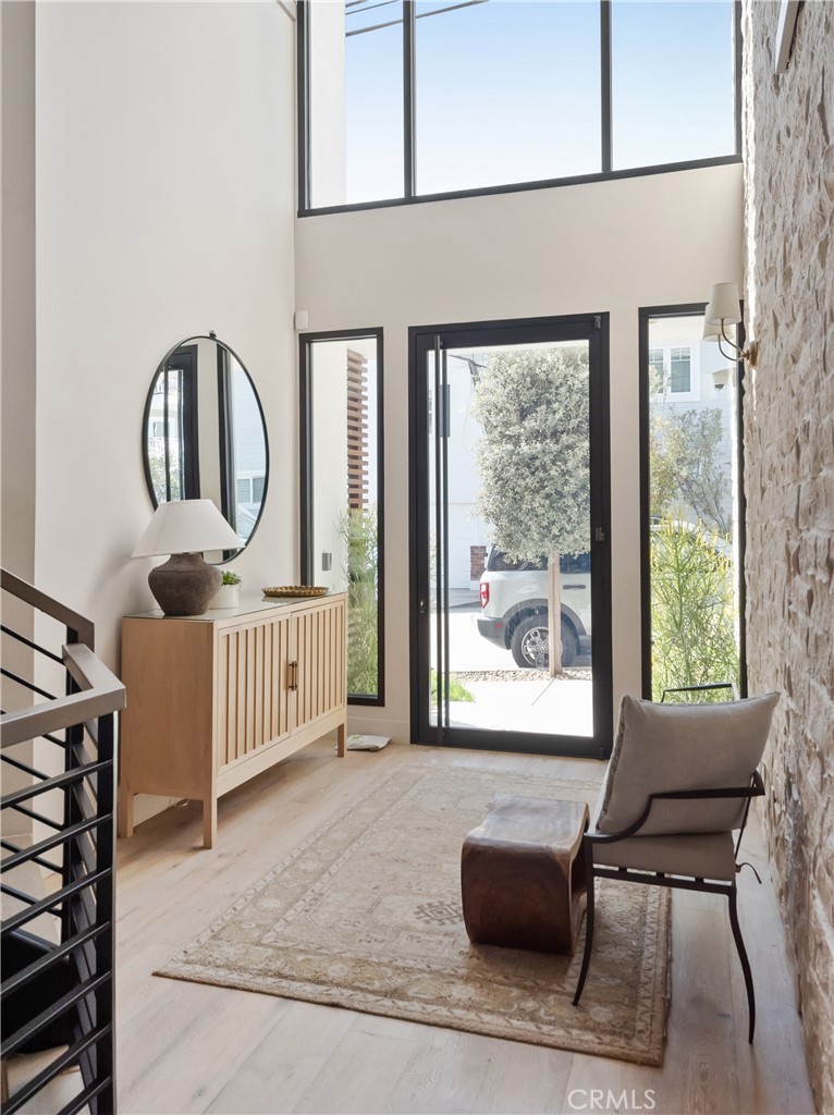 3218 Morningside Drive Hermosa Beach, CA 90254 - Photo 5 of 43 a living room with furniture and a window