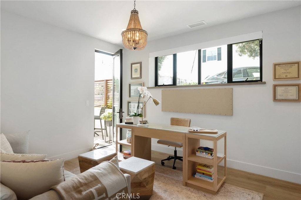 3218 Morningside Drive Hermosa Beach, CA 90254 - Photo 9 of 43 a living room with furniture and a window