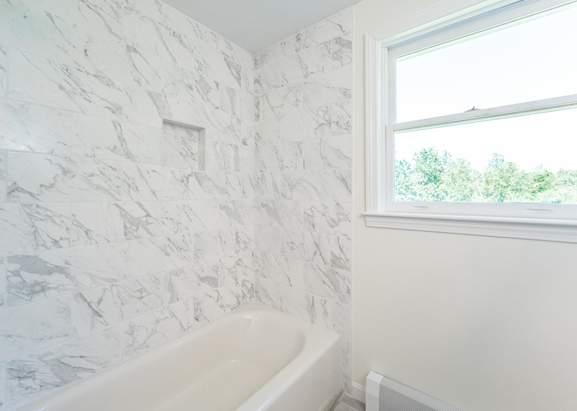 60R Griffin Road Londonderry, NH 03053 - Photo 14 of 16