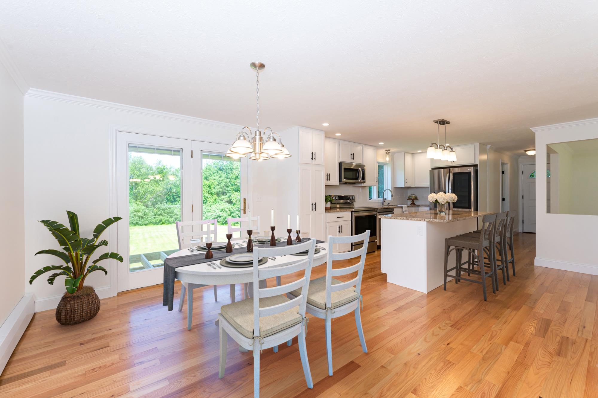 60R Griffin Road Londonderry, NH 03053 - Photo 2 of 16