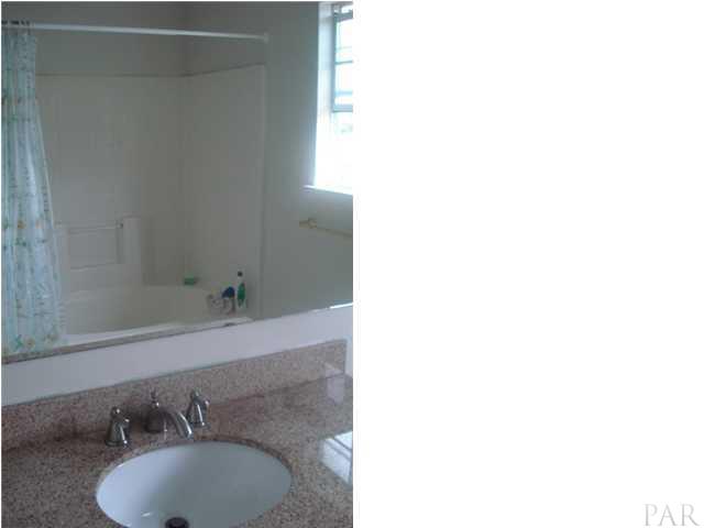 6115 Hilburn Road Pensacola, FL 32504 - Photo 8 of 9 * MASTER BATH *