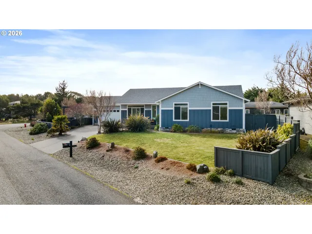 $829,000 | 3220 Natalie Way, Bandon, OR 97411