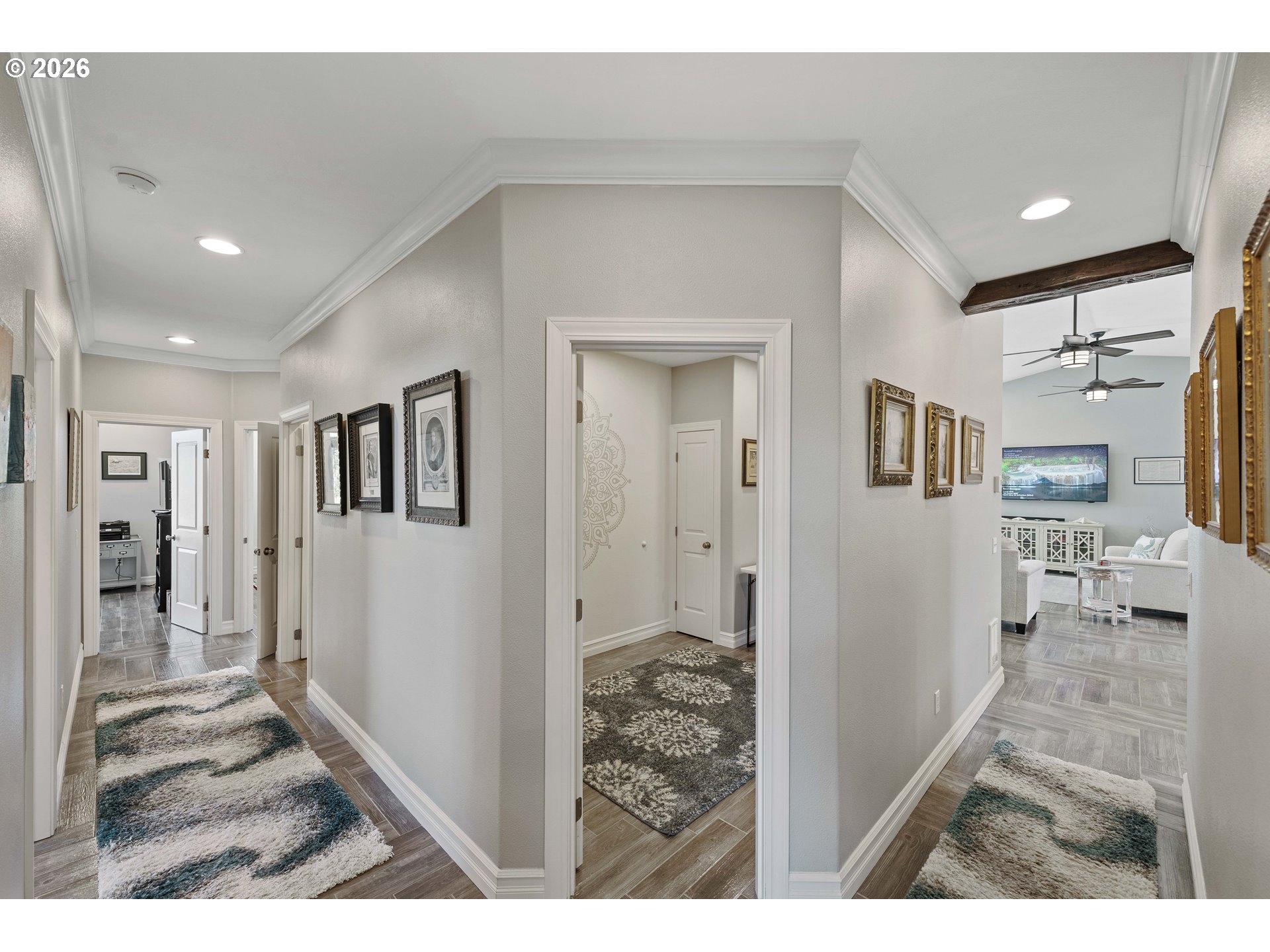 3220 Natalie Way Bandon, OR 97411 - Photo 16 of 43 Hallway