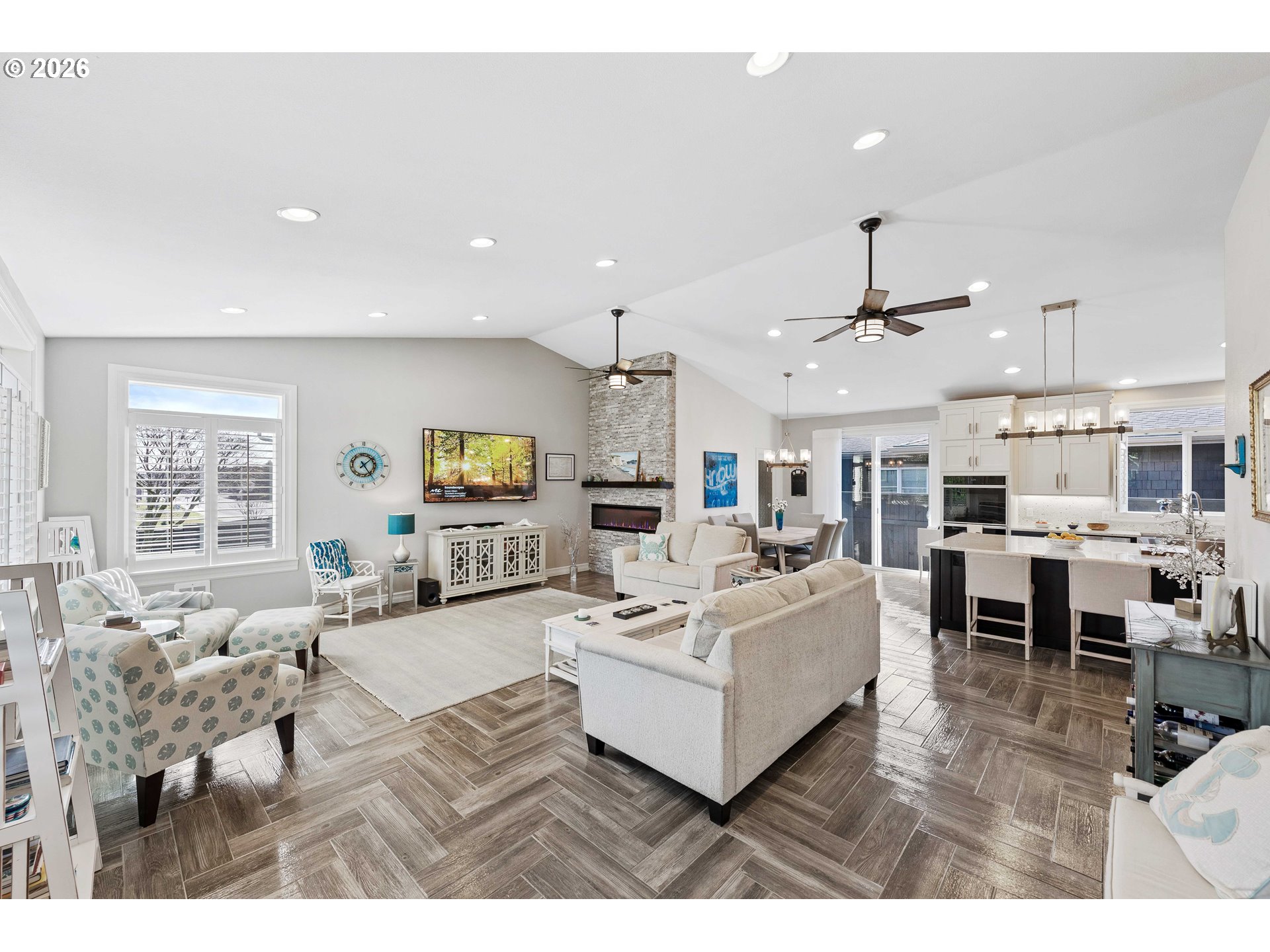 3220 Natalie Way Bandon, OR 97411 - Photo 5 of 43 Great Room