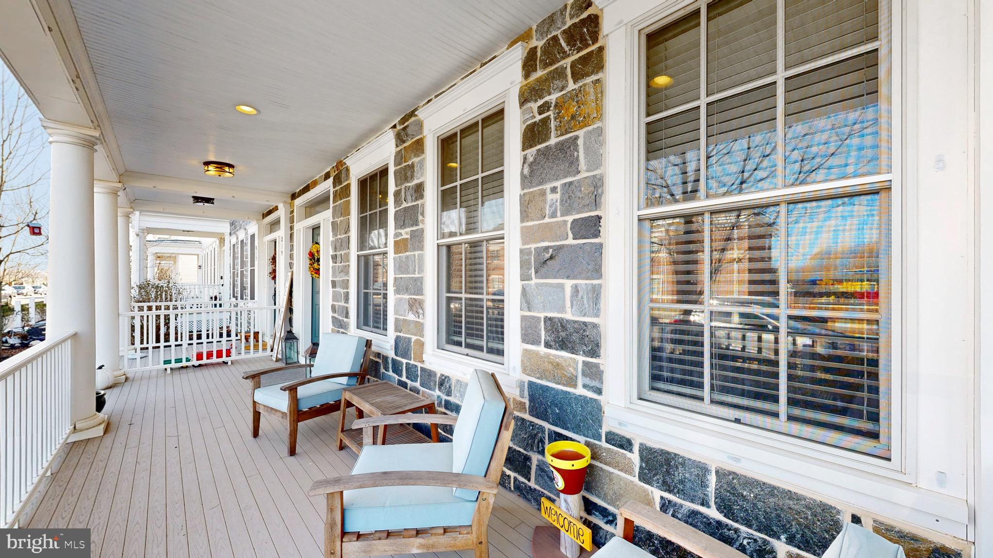 819 Mapleton Avenue Middletown, DE 19709 - Photo 4 of 56 a living room with furniture and a window