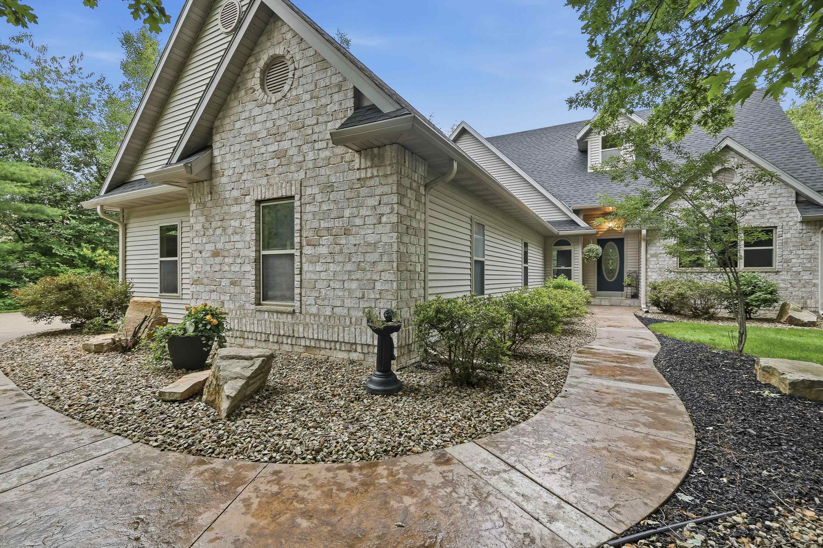 4900 Hummingbird Lane Stevens Point, WI 54482 - Photo 2 of 60