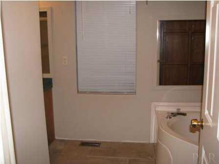 3621 Perdido Lake Road Cantonment, FL 32533 - Photo 18 of 24 Master bath