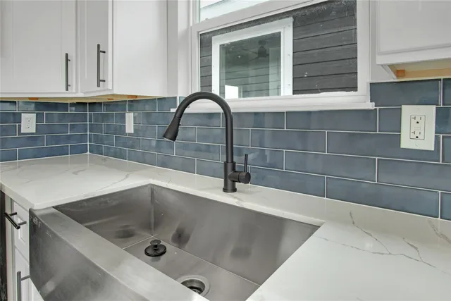 $1,750 | 835 22nd Street, San Leon, TX 77539