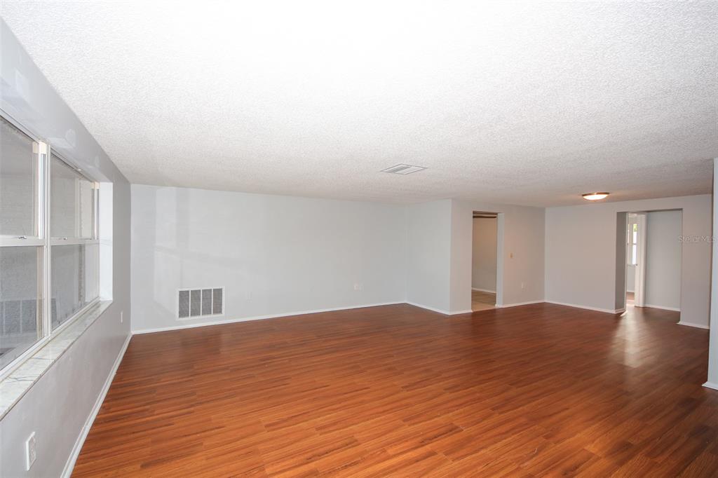 10740 Oldham Road Port Richey, FL 34668 - Photo 3 of 25 Gallery Image 3