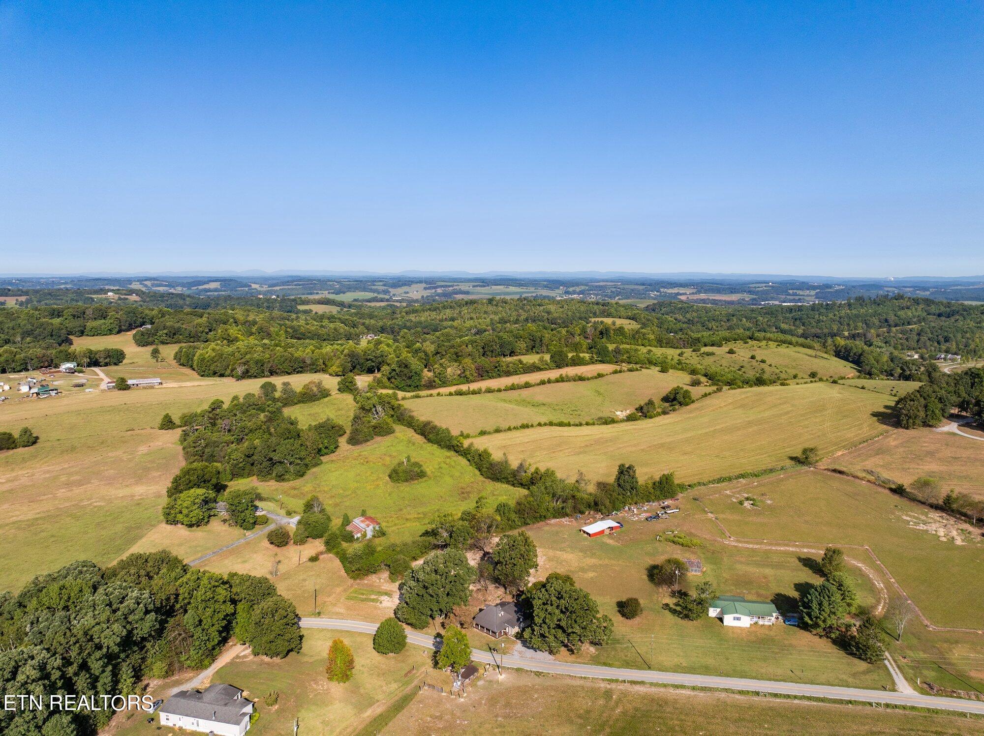 18505 Sunnyside Road Philadelphia, TN 37846 - Photo 11 of 38 18505-Sunnyside-Rd-Philadelphia-TN-37 (1