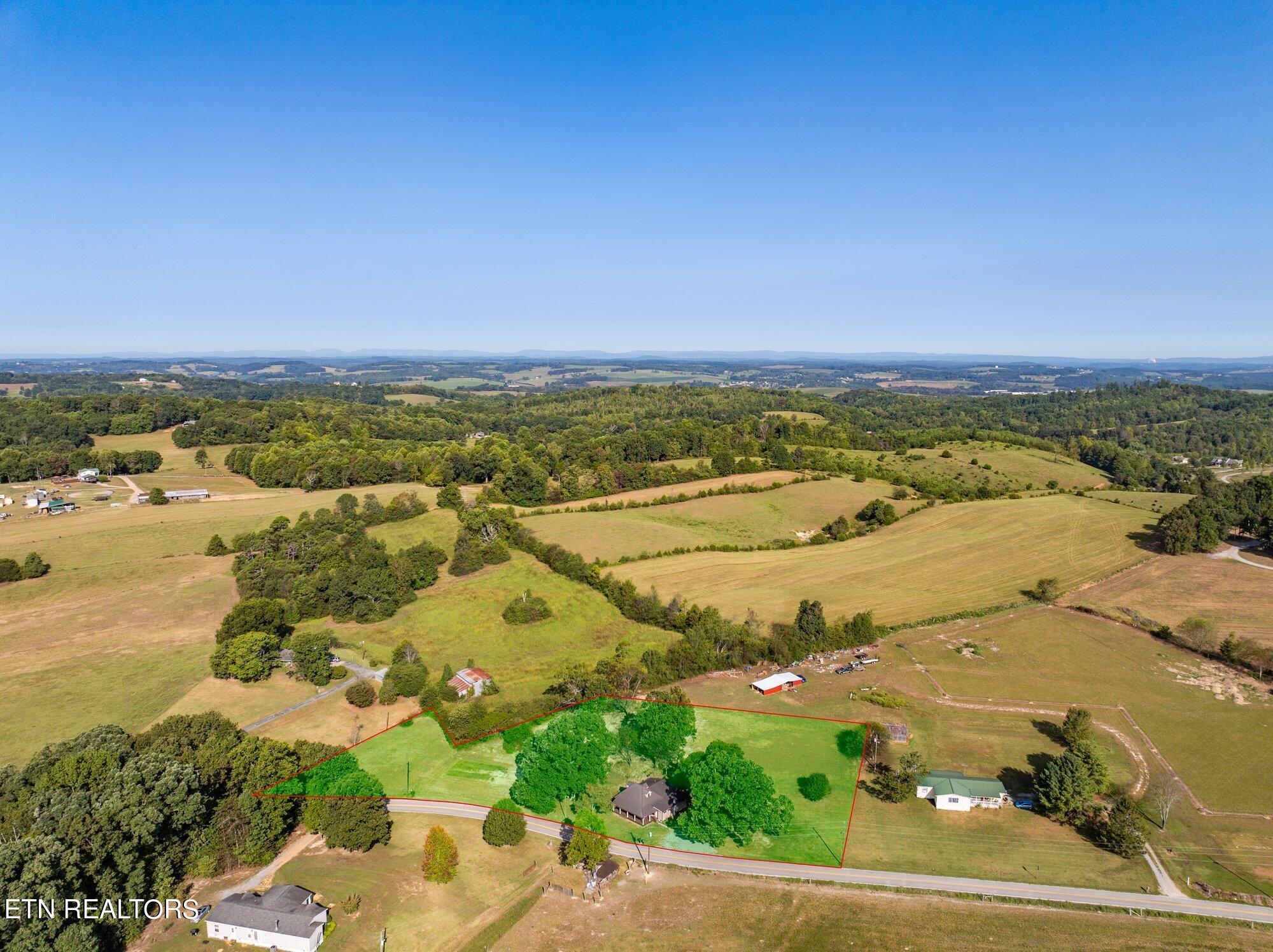 18505 Sunnyside Road Philadelphia, TN 37846 - Photo 12 of 38 18505-Sunnyside-Rd-Philadelphia-TN-36 (1