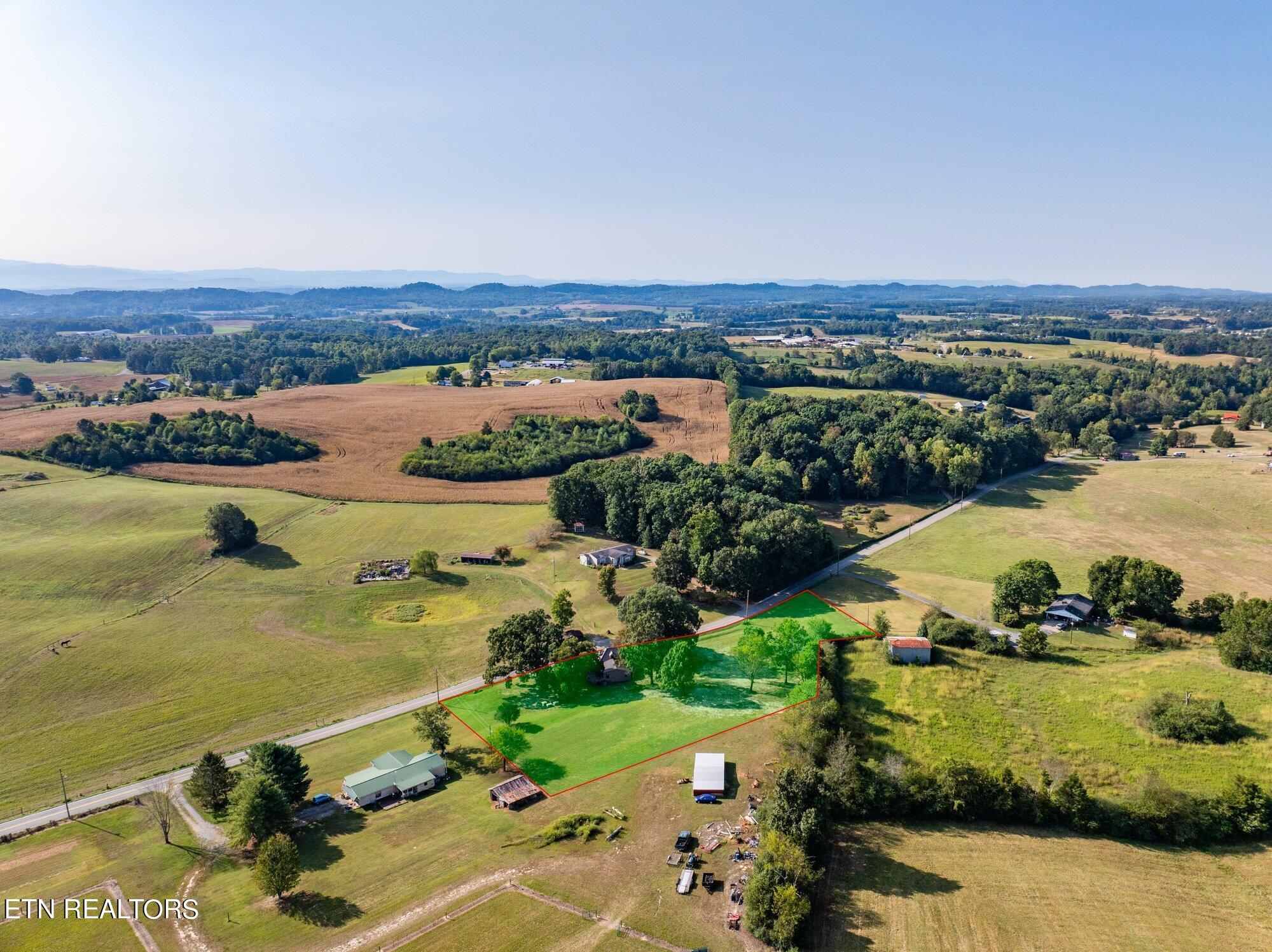 18505 Sunnyside Road Philadelphia, TN 37846 - Photo 14 of 38 18505-Sunnyside-Rd-Philadelphia-TN-34 (1