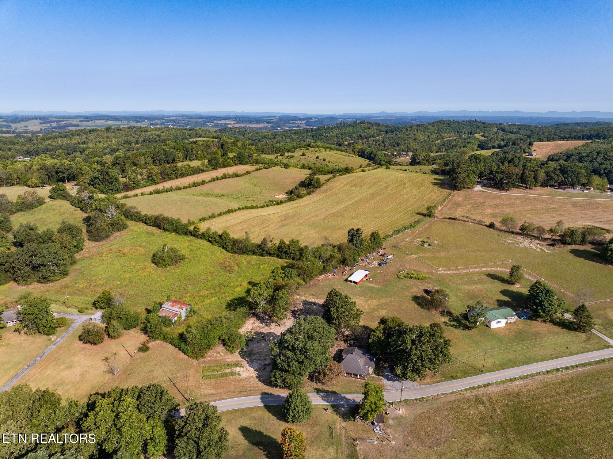 18505 Sunnyside Road Philadelphia, TN 37846 - Photo 28 of 38 18505-Sunnyside-Rd-Philadelphia-TN-27 (1