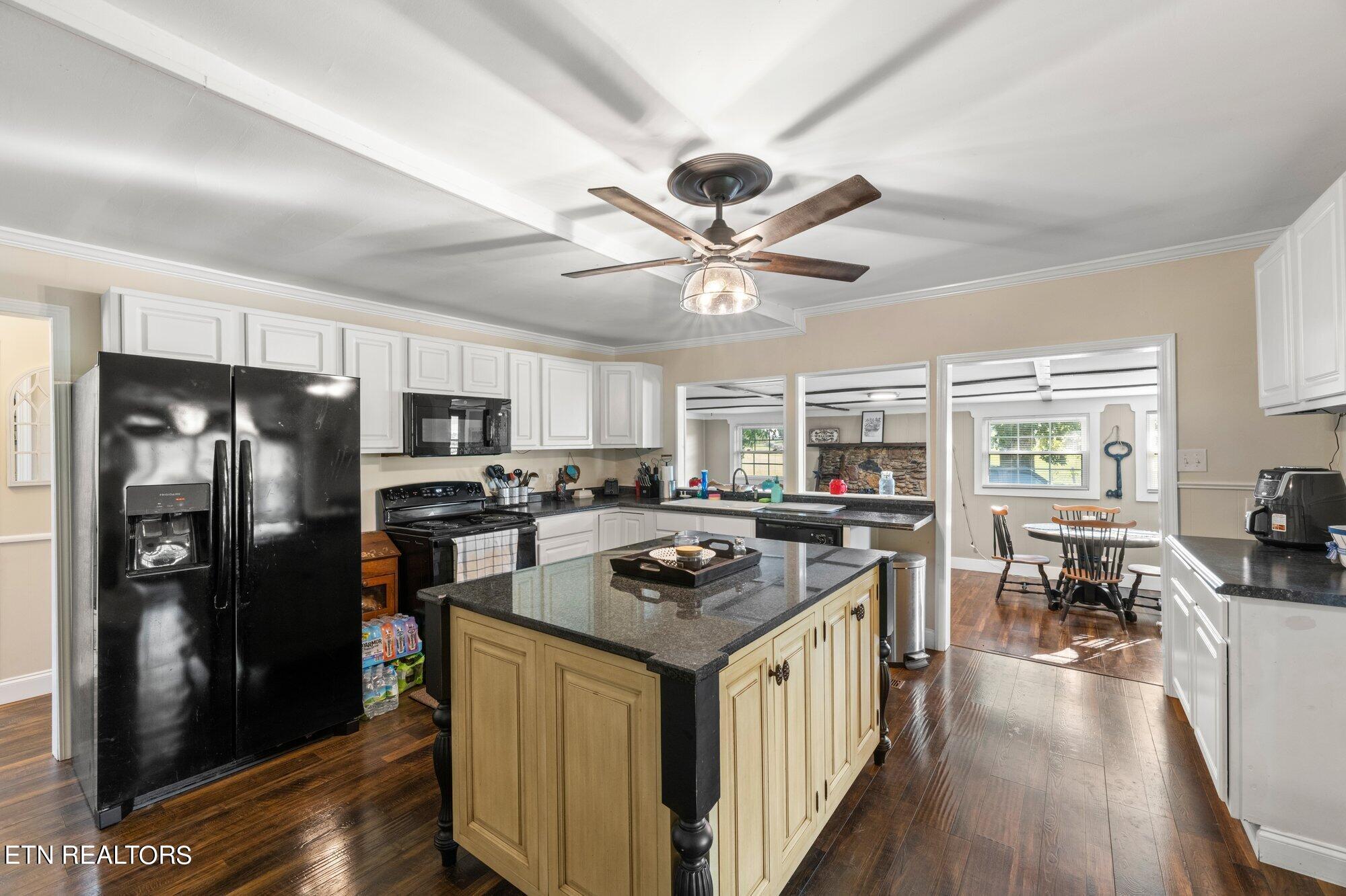 18505 Sunnyside Road Philadelphia, TN 37846 - Photo 5 of 38 18505-Sunnyside-Rd-Philadelphia-TN-5 (1)