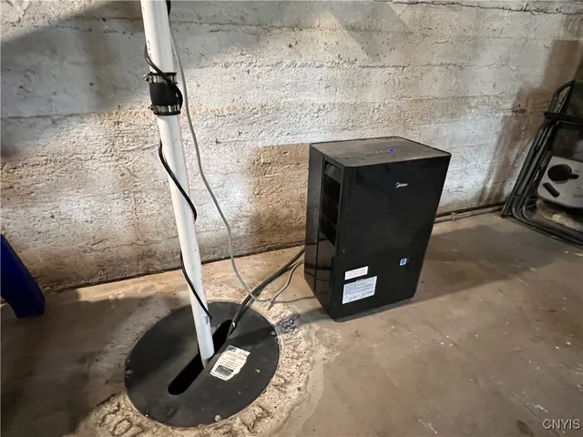 $279,900 | 194 East Albany Street, Oswego, NY 13126