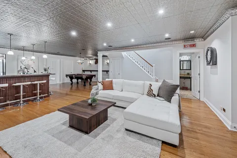 $2,499,999 | 1852 West Wellington Avenue, Chicago, IL 60657