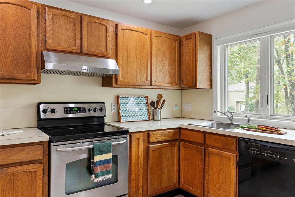 7 Fox Hollow, Unit 7 Wayland, MA 01778 - Photo 7 of 26