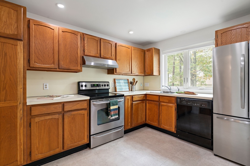 7 Fox Hollow, Unit 7 Wayland, MA 01778 - Photo 8 of 26