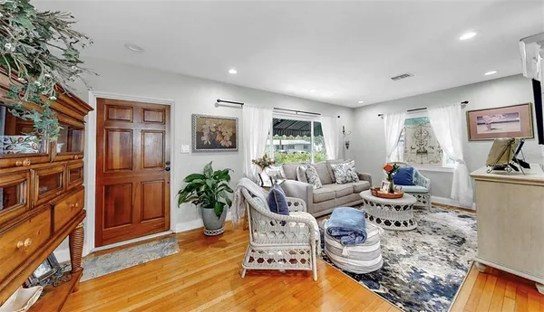 $554,900 | 4020 Queen Street North, St. Petersburg, FL 33714
