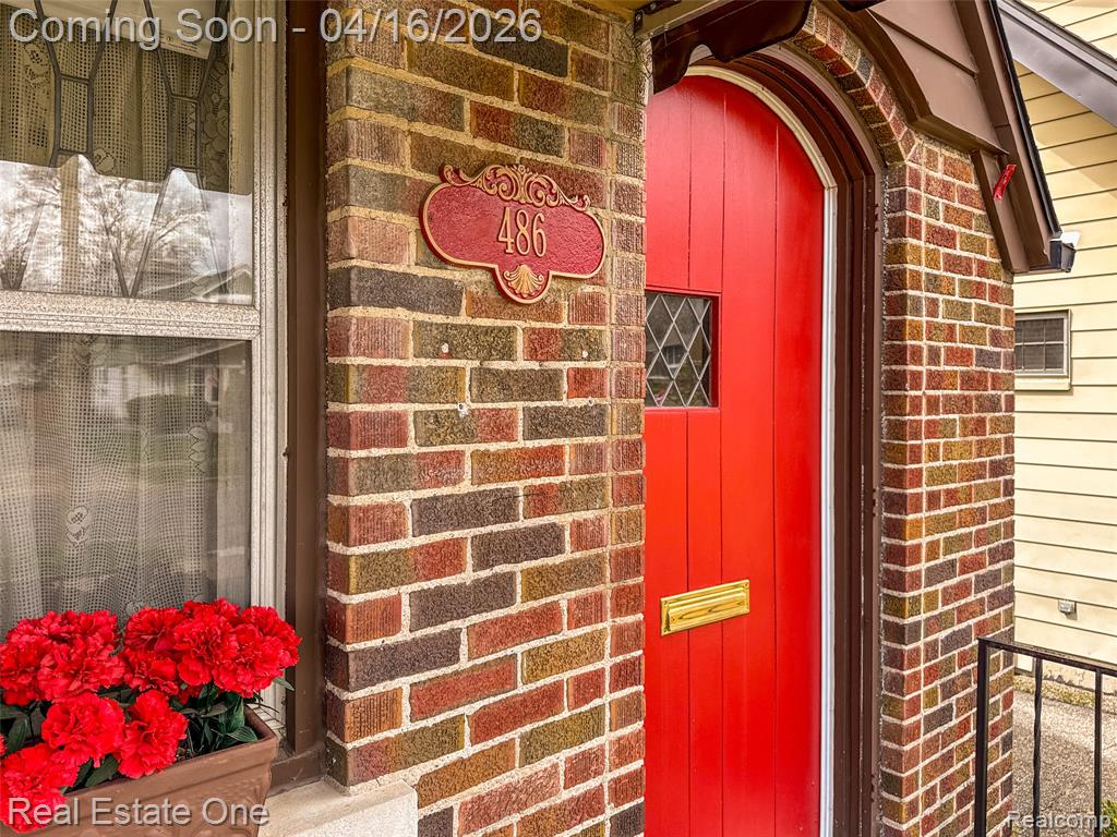 486 West Iroquois Road Pontiac, MI 48341 - Photo 4 of 56 Gallery Image 4
