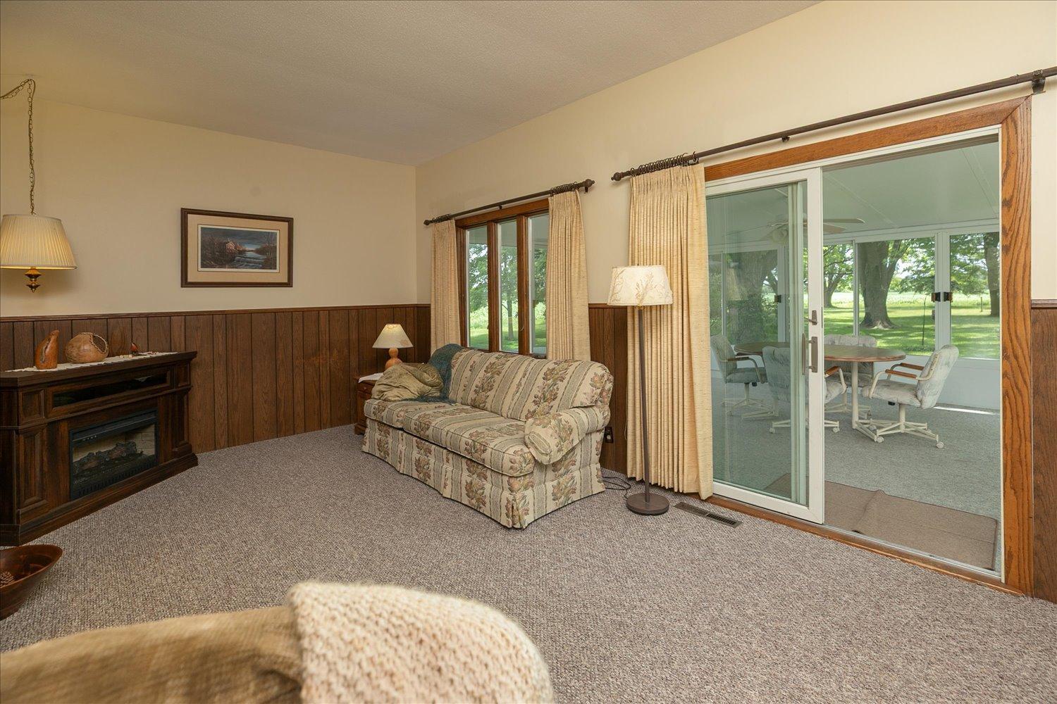 54769 270th Street Austin, MN 55912 - Photo 13 of 50