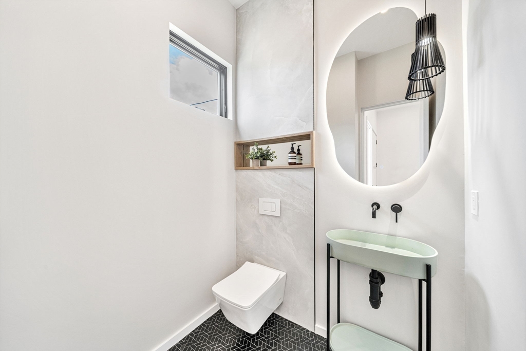 173 Fairfield Street Needham, MA 02492 - Photo 16 of 39