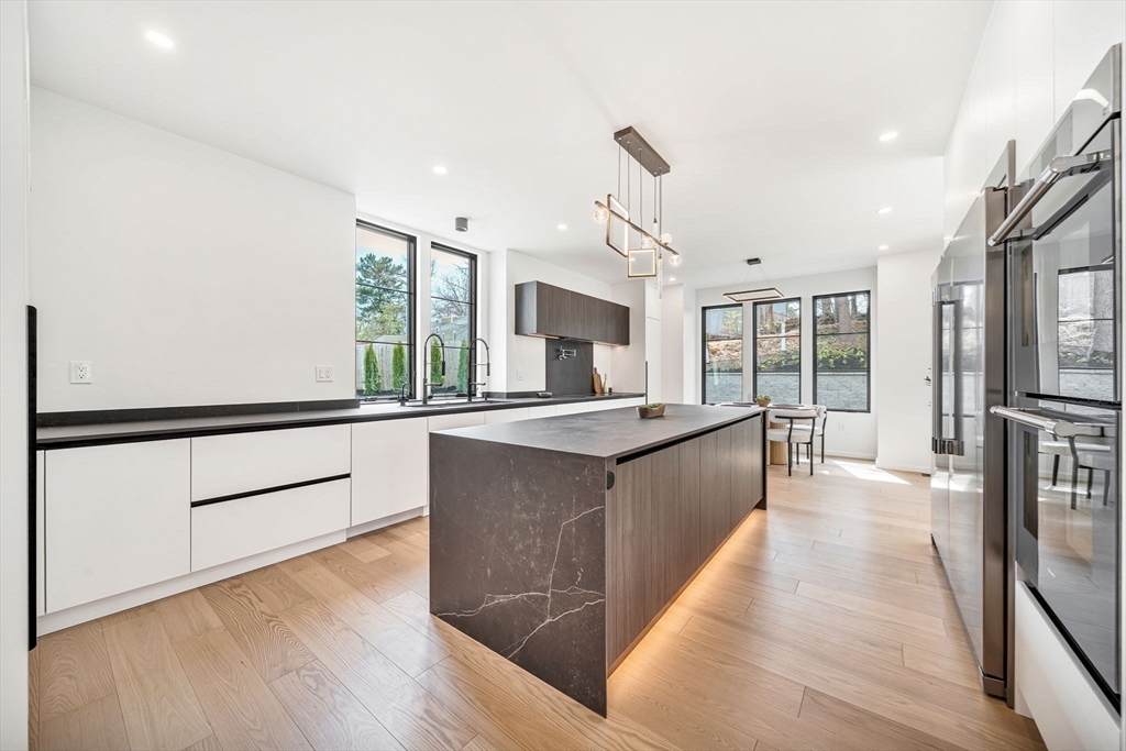 173 Fairfield Street Needham, MA 02492 - Photo 7 of 39