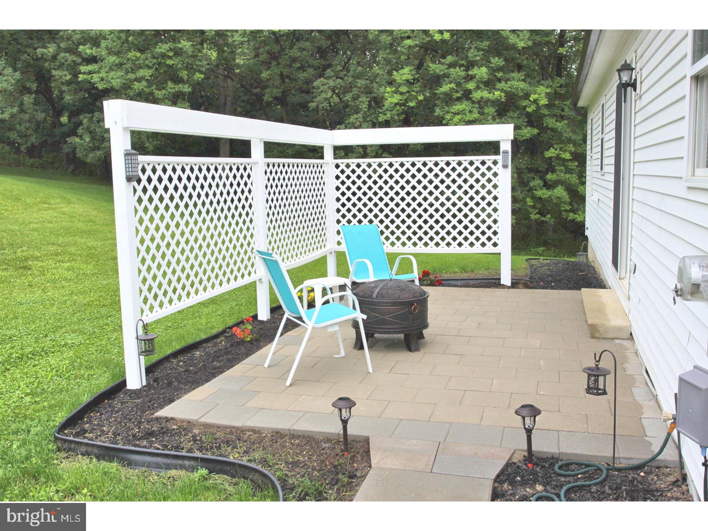 369 Rugby Road Birdsboro, PA 19508 - Photo 23 of 25 Patio